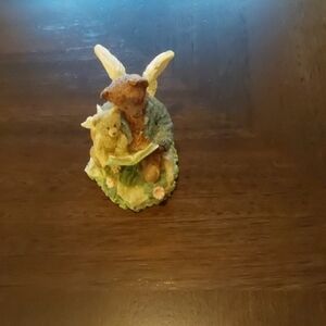Teddy Angels brand Figurine Old Bear and Little Bit Reading
